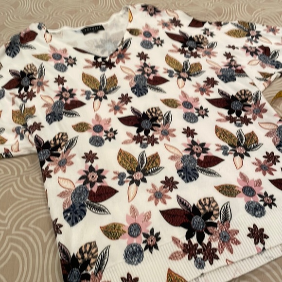 Premise Sweaters - NWOT Premise sweater, floral print, rayon blend, v-neck, M